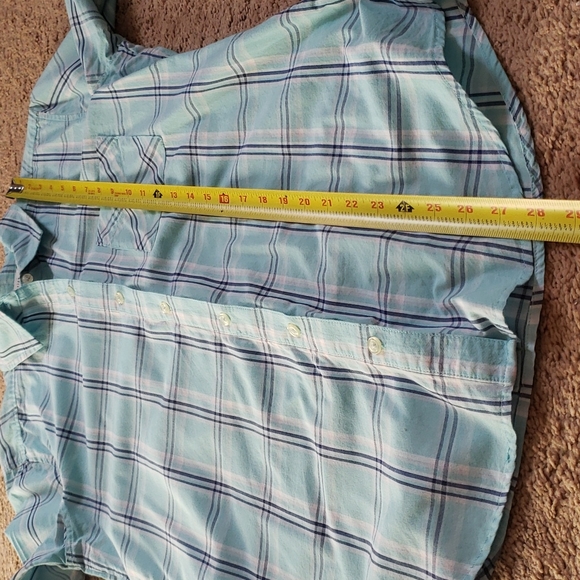 Basic button down sz L - Picture 5 of 10